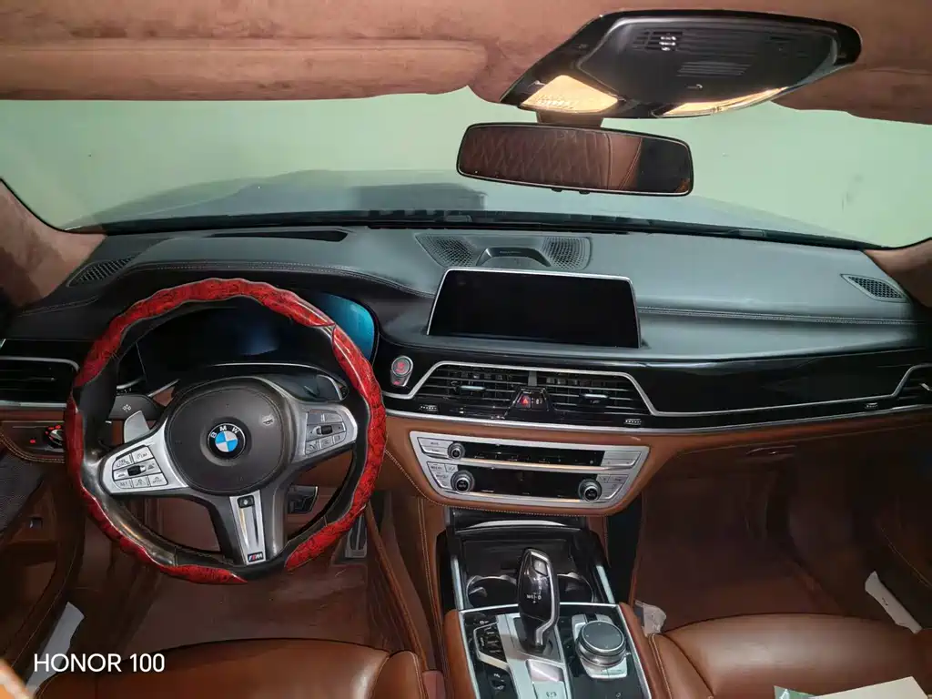 BMW 7 Series — миниатюра 5
