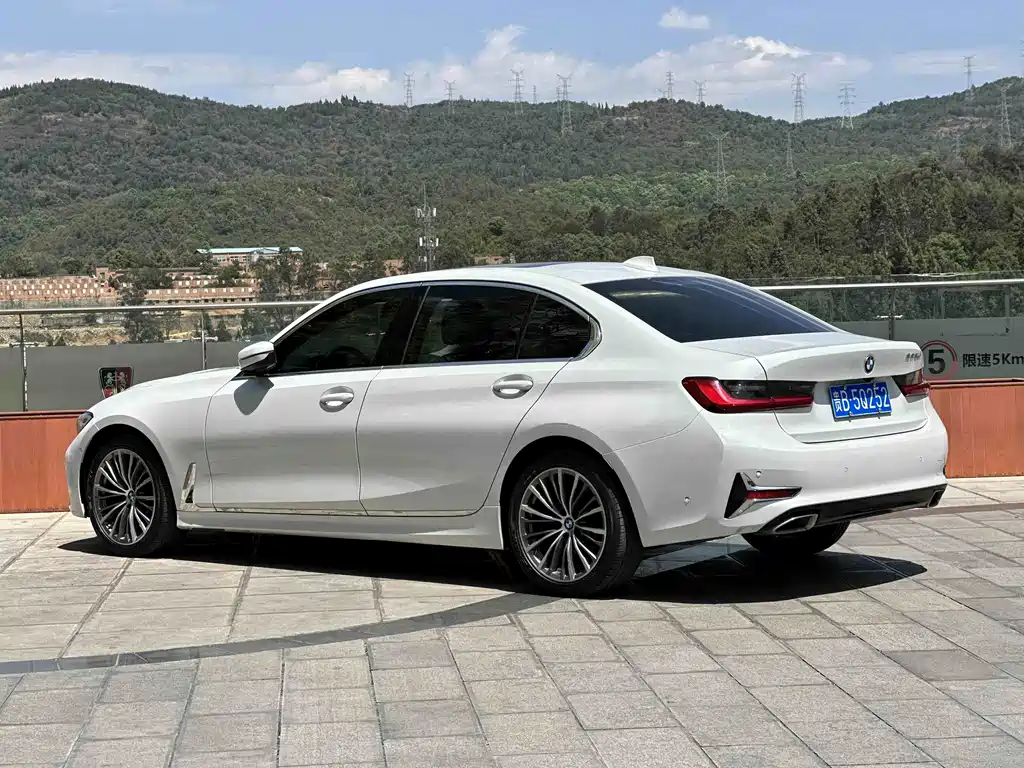 BMW 3 Series — миниатюра 9