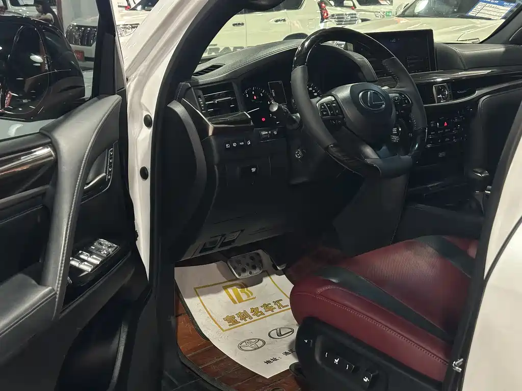 LEXUS  LX