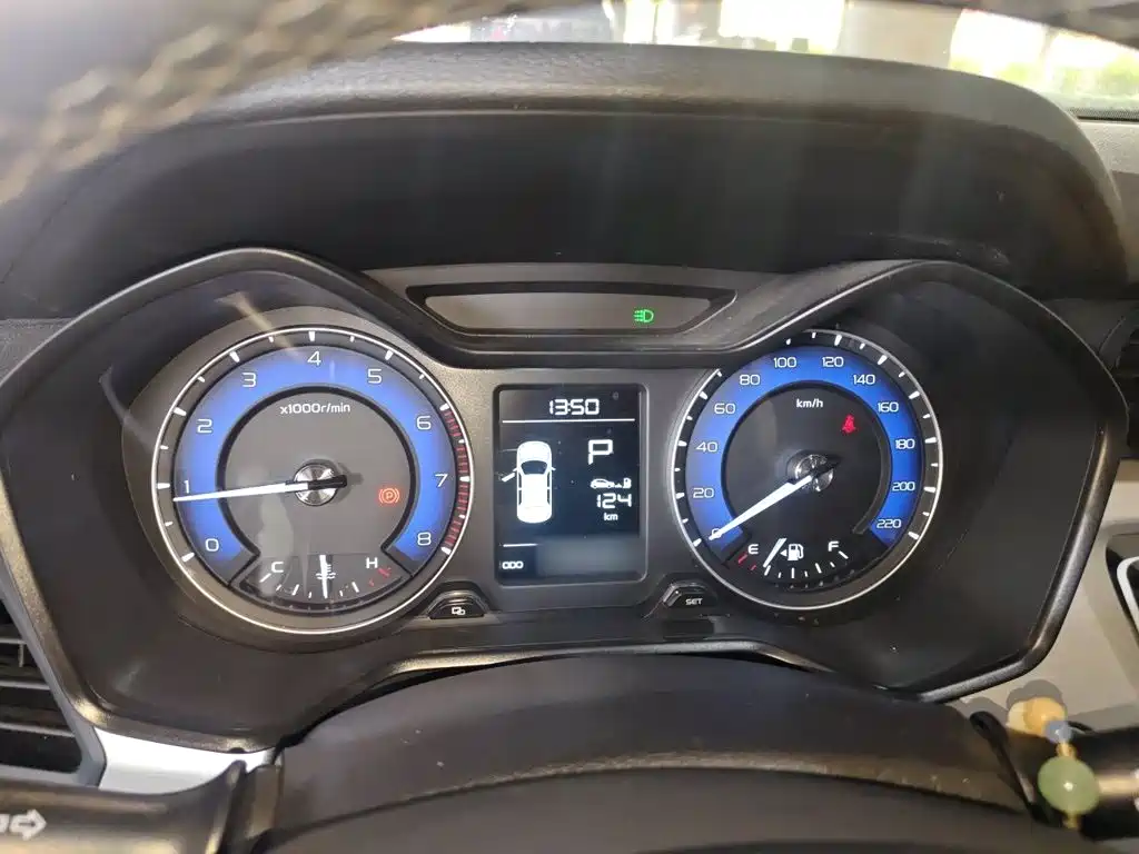 Geely Vision X3 — миниатюра 4