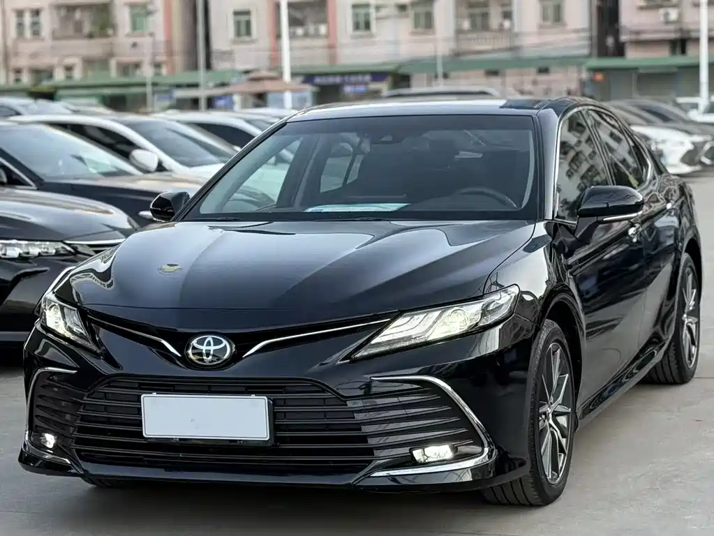 TOYOTA CAMRY