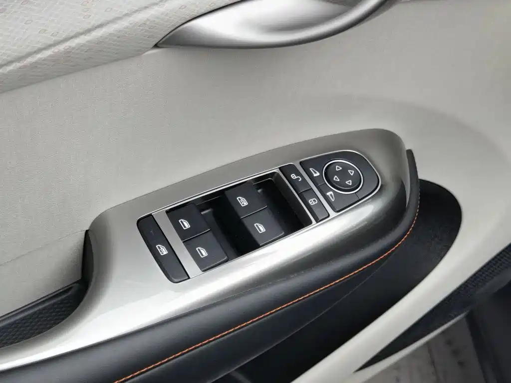 BYD Dolphin — миниатюра 9