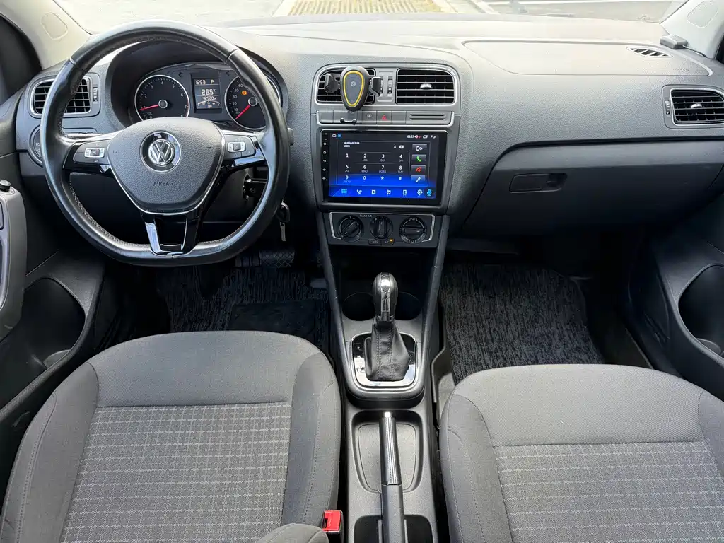 Volkswagen Polo — миниатюра 7