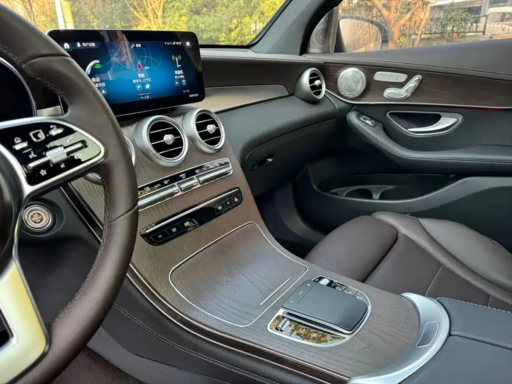 Mercedes-Benz GLC — миниатюра 10