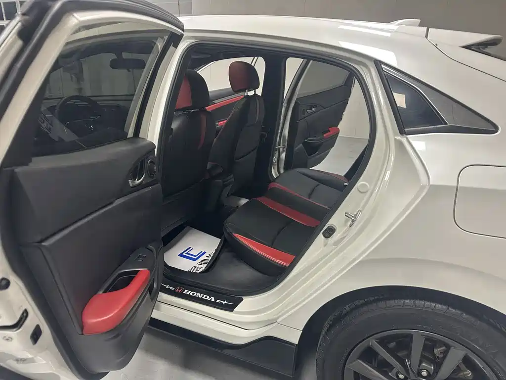 Honda Civic — миниатюра 12