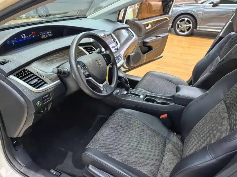 Honda Jade — миниатюра 4