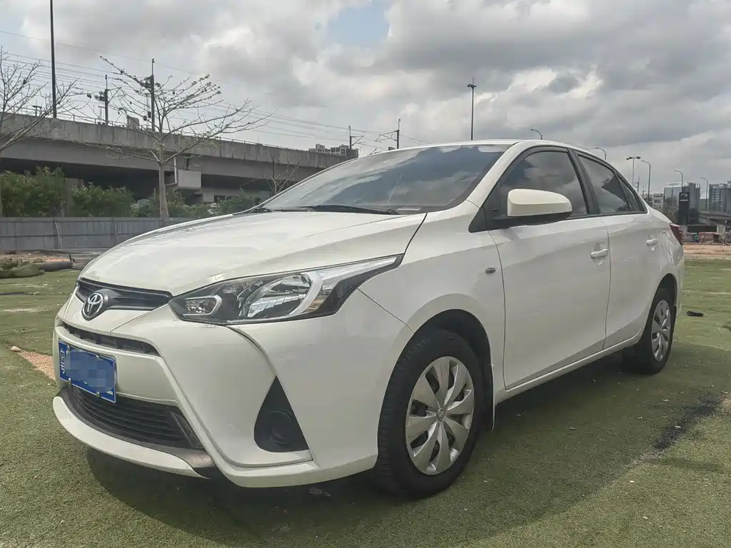 Toyota Yaris L 2019