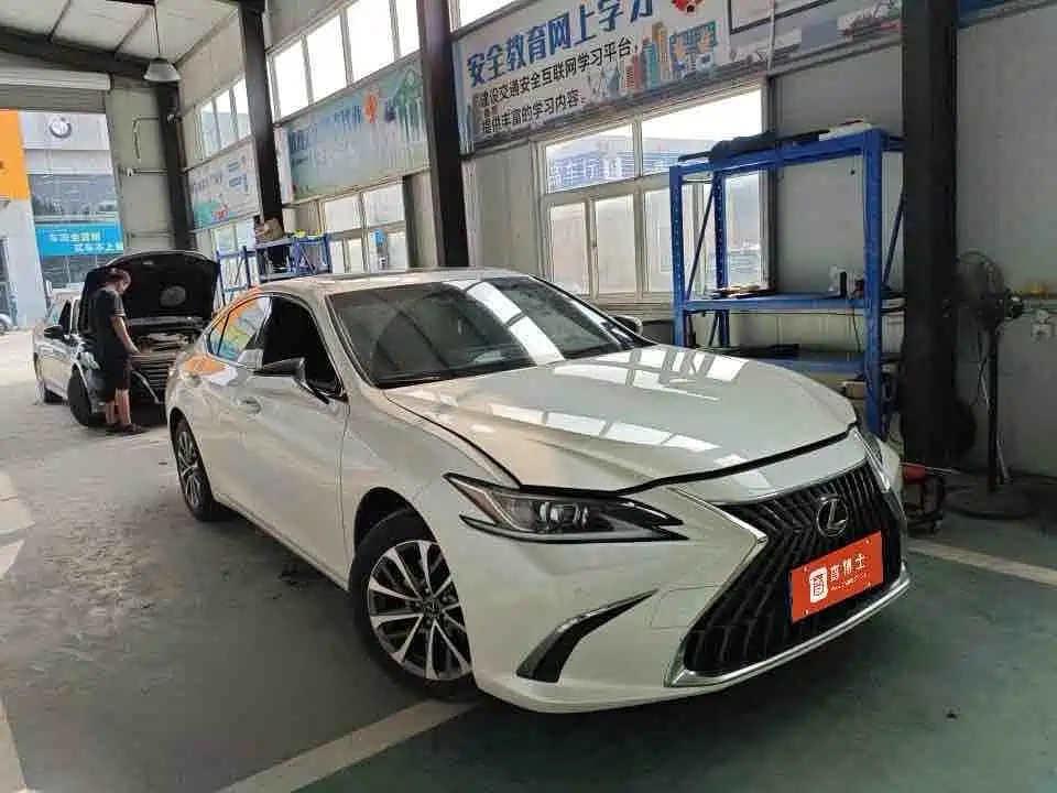 Lexus ES — миниатюра 5