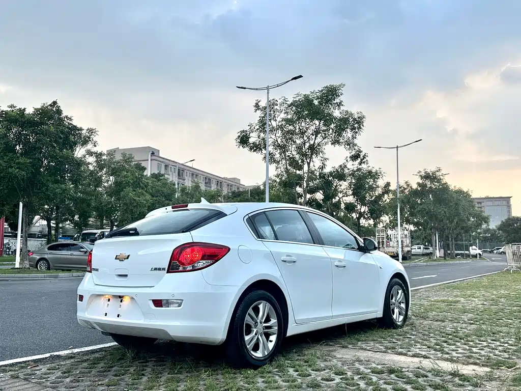 Chevrolet Cruze — миниатюра 5