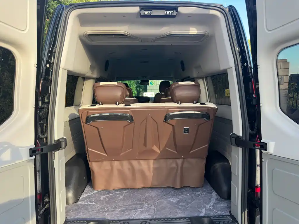 Ford Transit — миниатюра 10