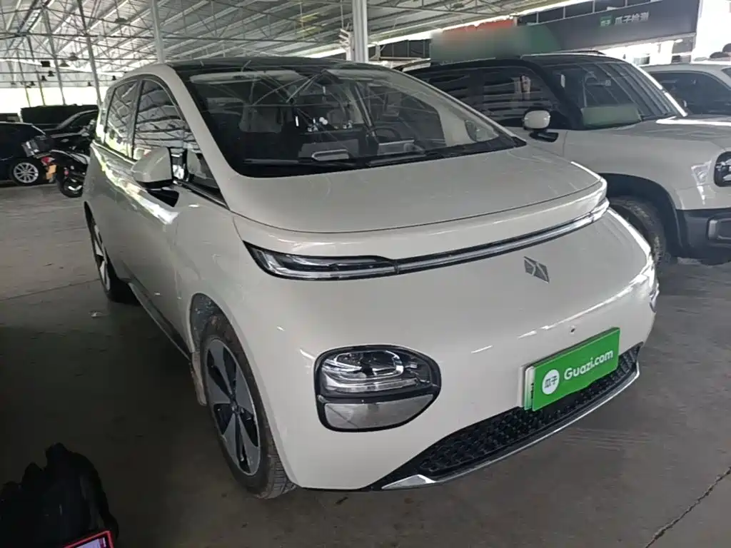 Baojun Yunduo — миниатюра 4