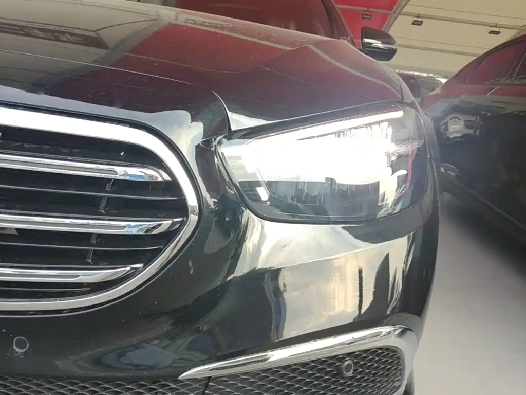 Mercedes-Benz E-Class — миниатюра 24