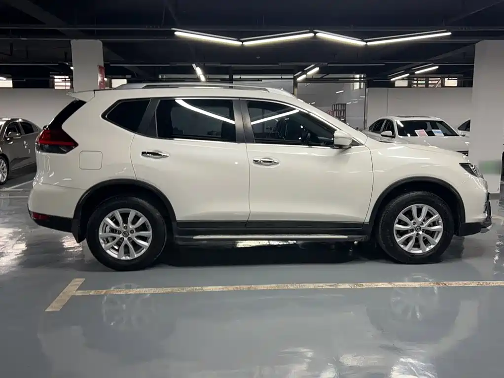 Nissan X-Trail — миниатюра 8