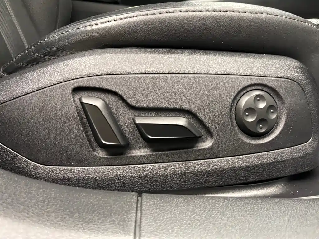 Audi A4L — миниатюра 24