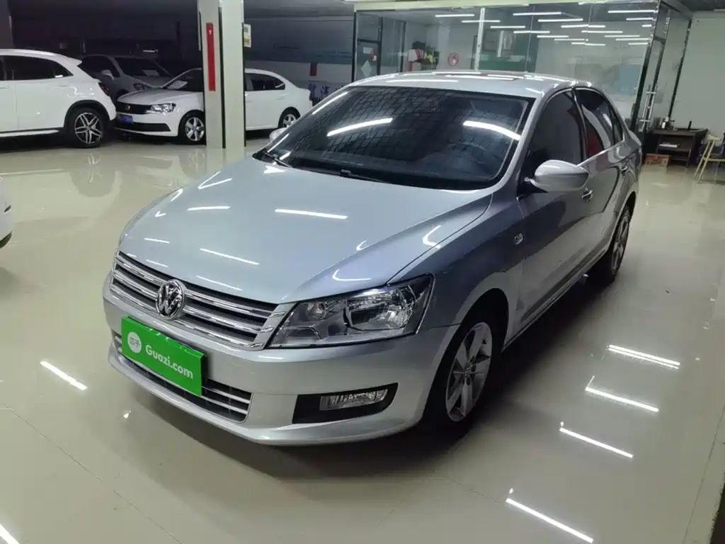 Volkswagen Santana — миниатюра 2