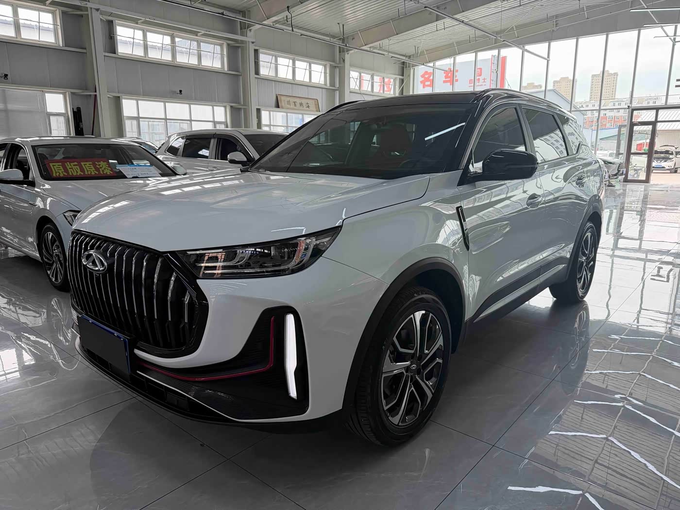 CHERY Tiggo 7 PLUS 1.5 л 2023 г. Белый, пробег 37600 км
