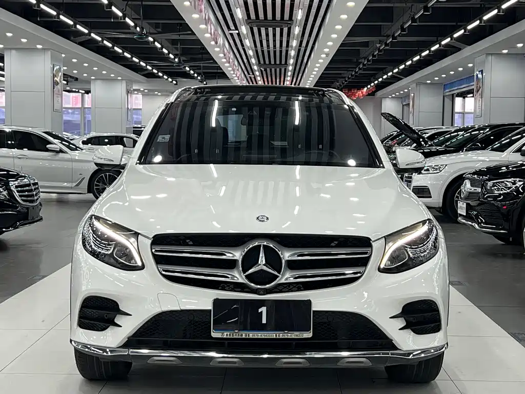 MERCEDES-BENZ GLC