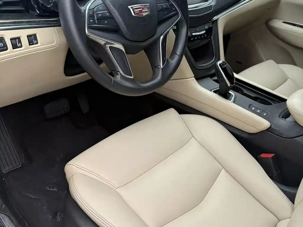 Cadillac XT5 — миниатюра 4