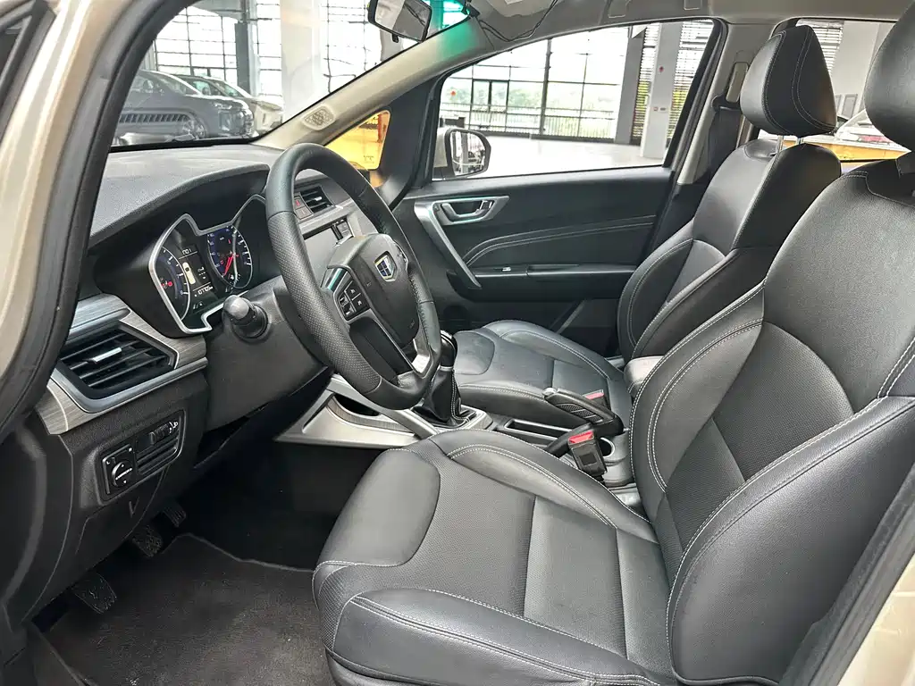 Geely Vision X3 — миниатюра 10