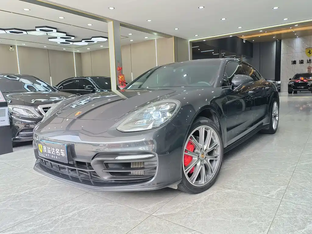 Porsche Panamera 2022