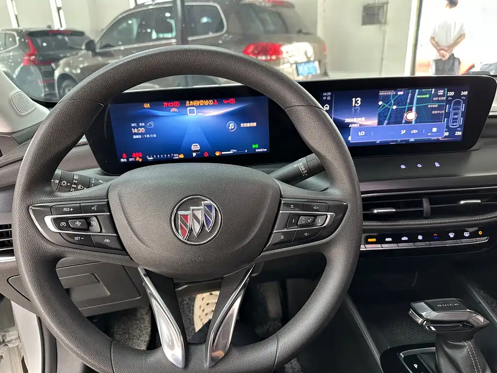 Buick Verano — миниатюра 7