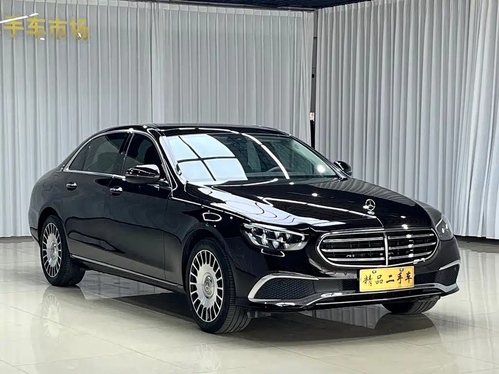 Mercedes-Benz E-Class — миниатюра 2