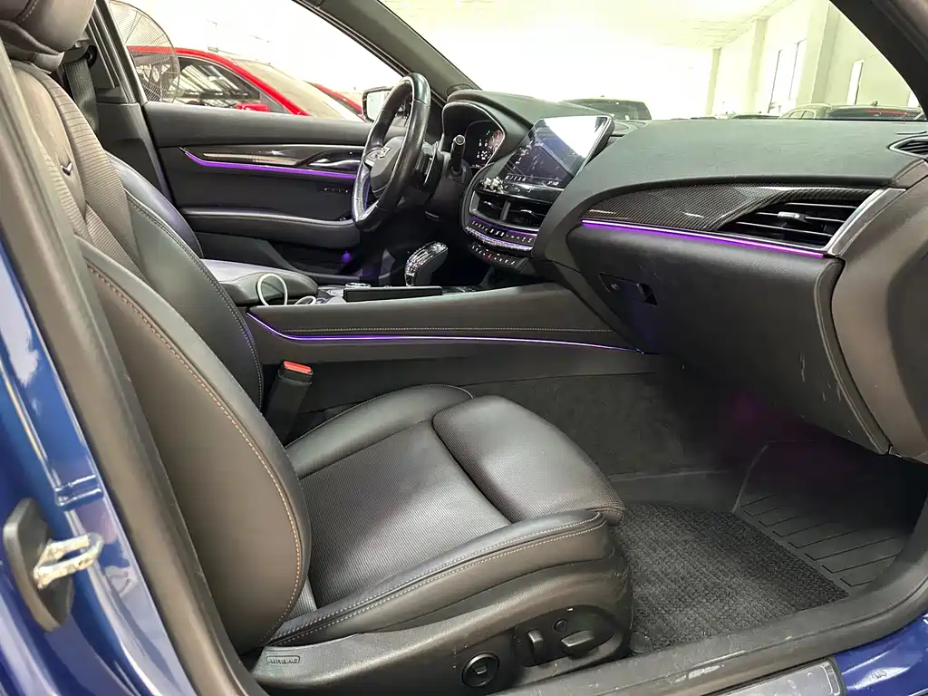 Cadillac CT5 — миниатюра 8