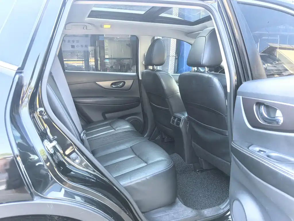 Nissan X-Trail — миниатюра 9