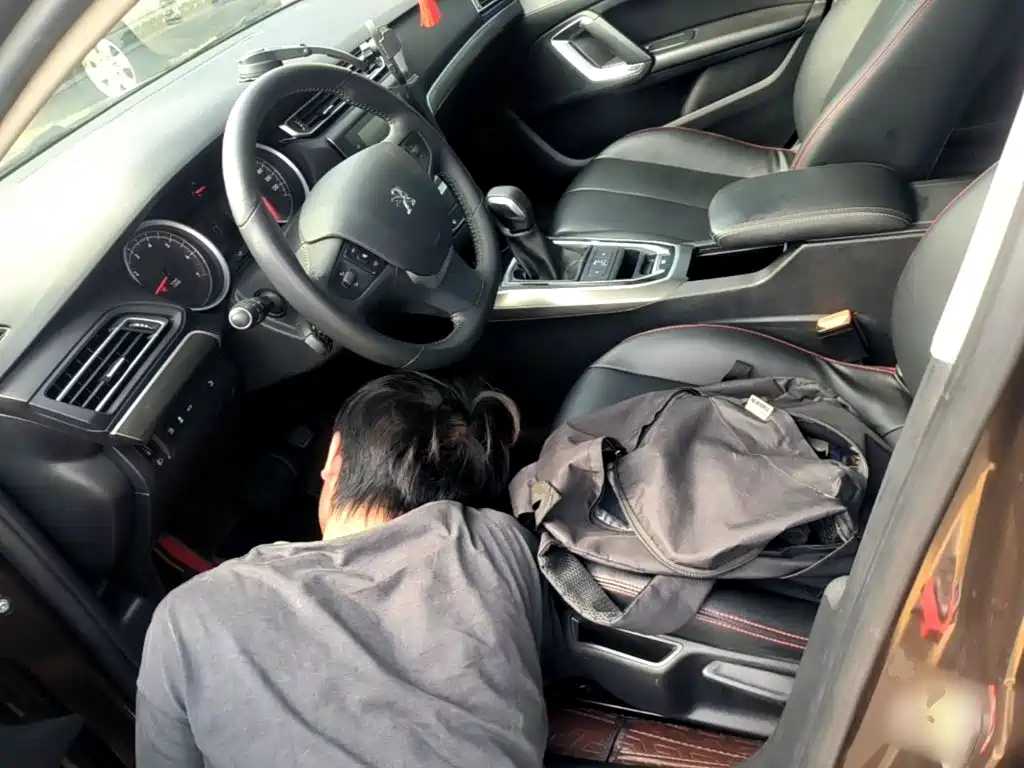 Peugeot 408 — миниатюра 15