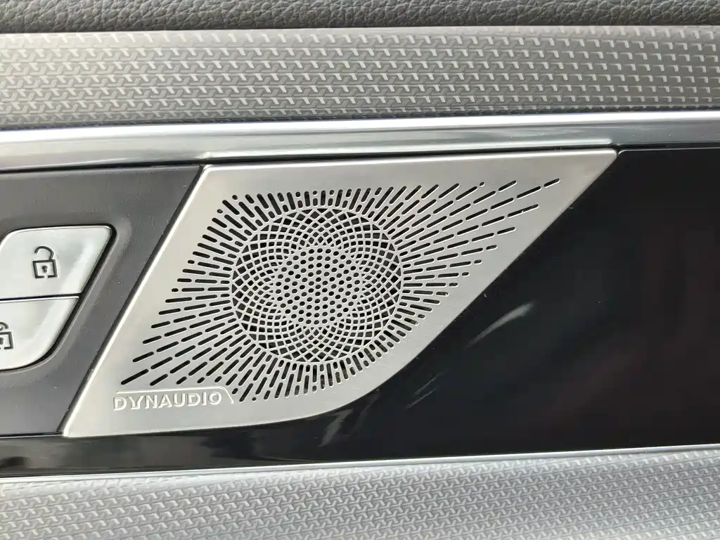 Hongqi Hongqi H5 — миниатюра 13