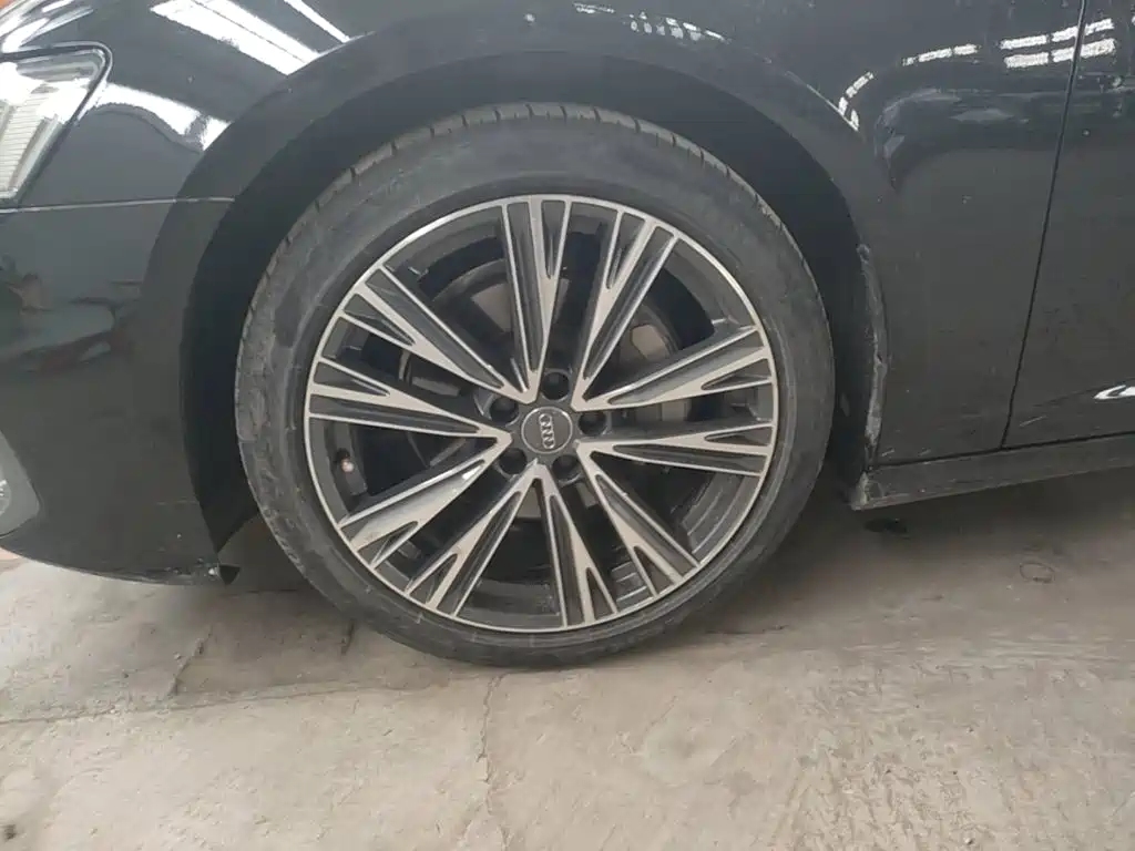 Audi A6L — миниатюра 23