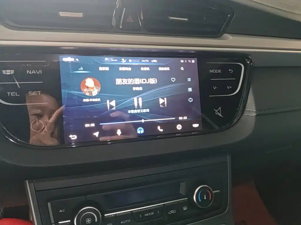 Geely Emgrand — миниатюра 13