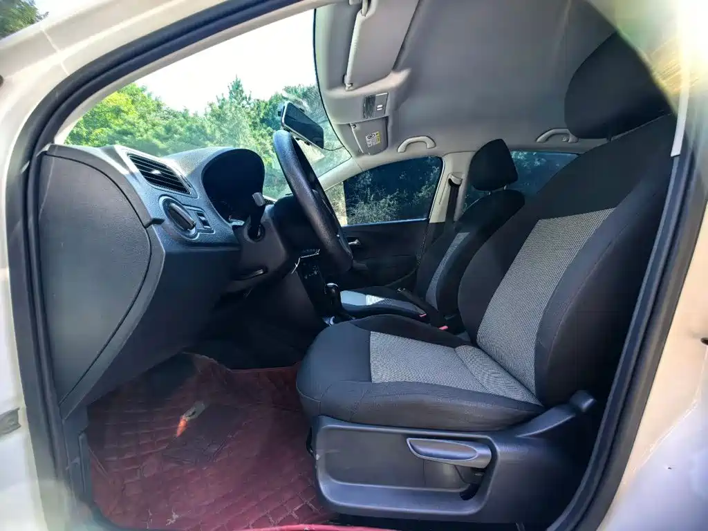 Volkswagen Polo — миниатюра 13
