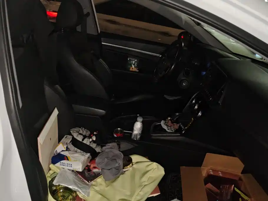 Hyundai Elantra — миниатюра 8