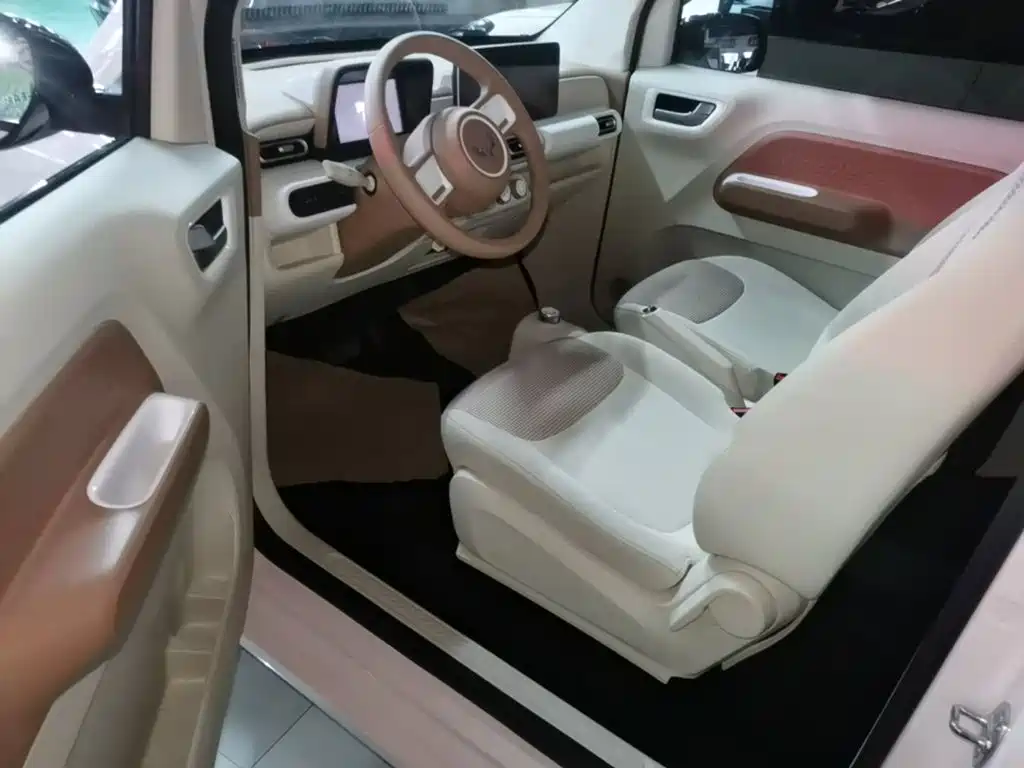 Wuling MINIEV — миниатюра 16