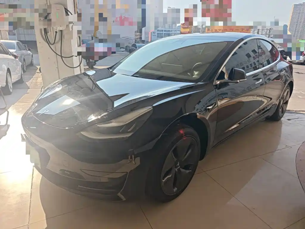 Tesla Model 3 — миниатюра 2
