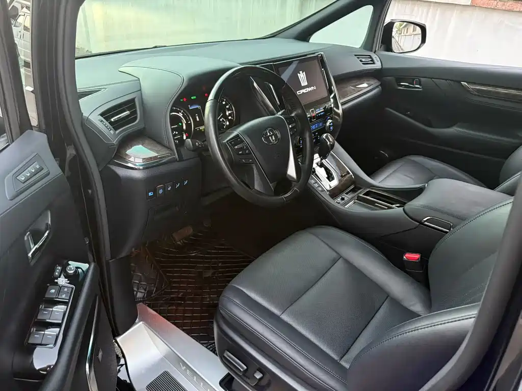 Toyota Vellfire — миниатюра 3