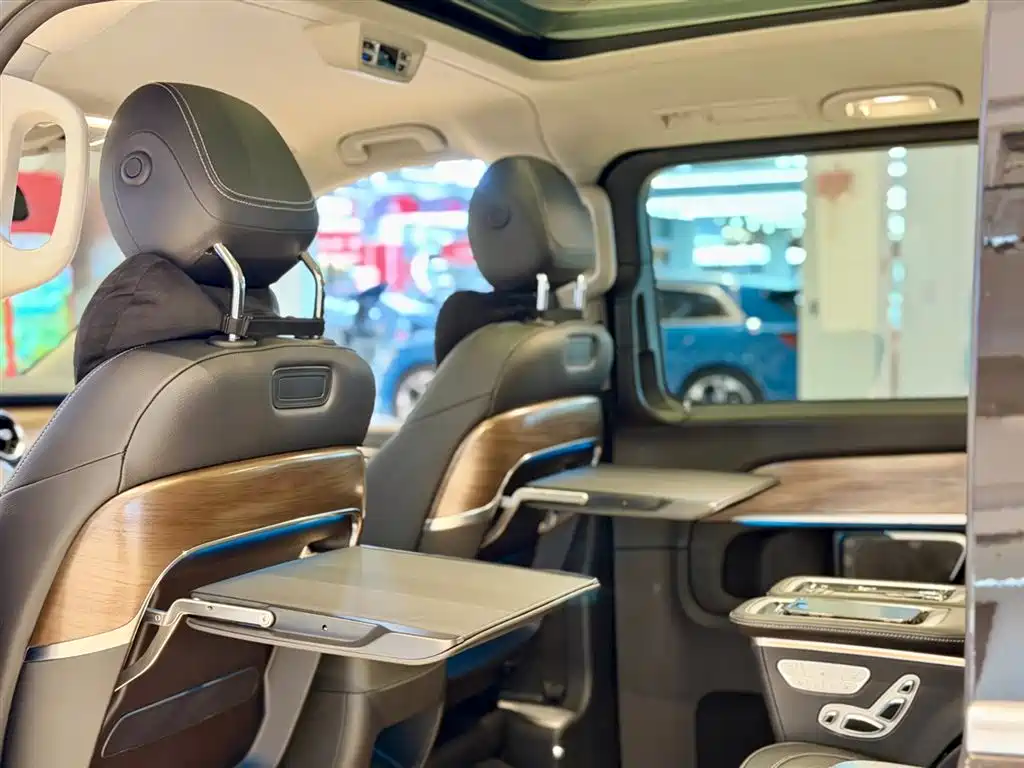 MERCEDES-BENZ V CLASS