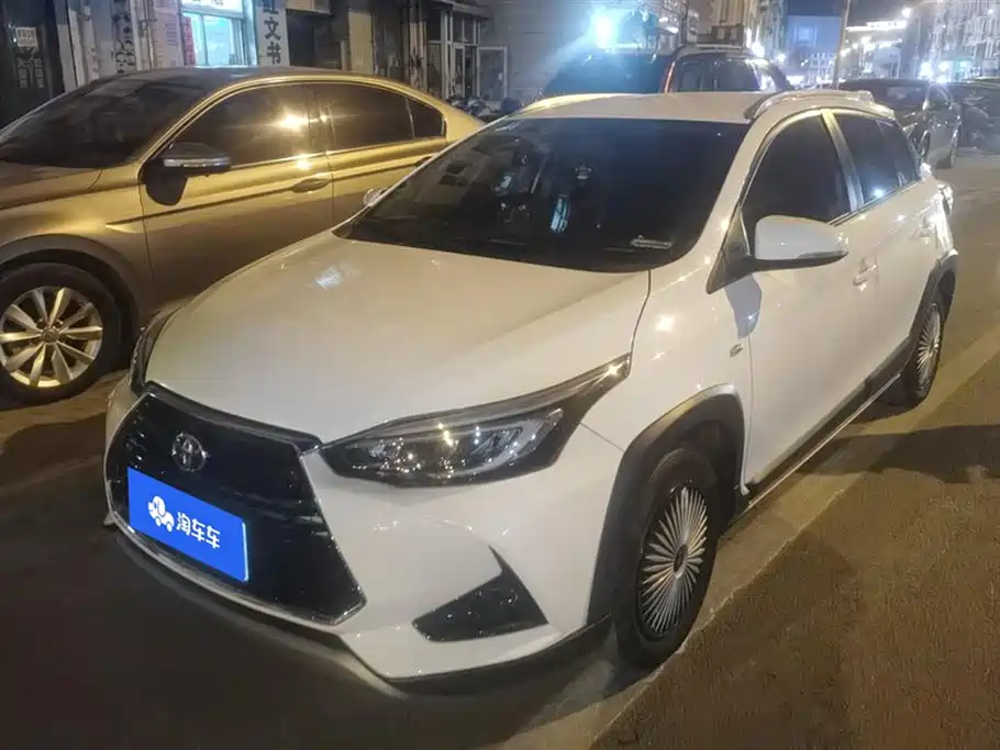 Toyota Yaris L 2022