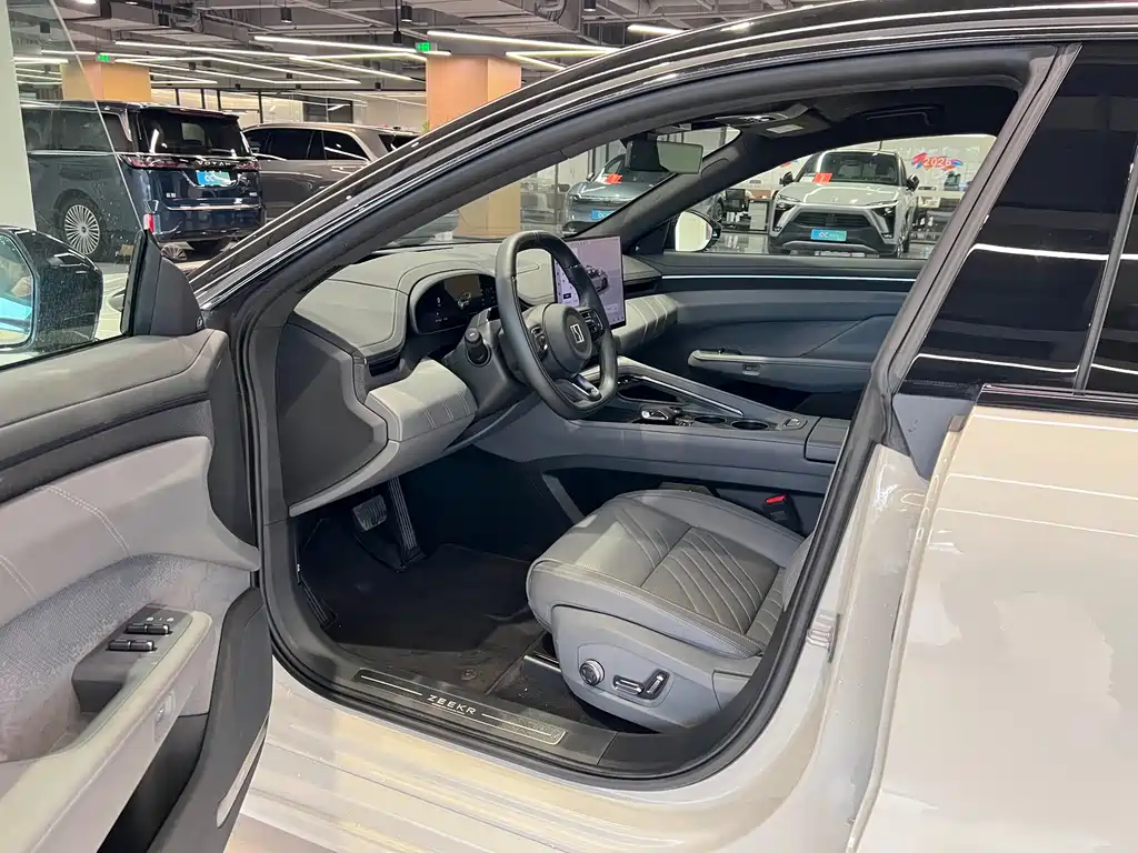 ZEEKR EXTREME KRYPTON 001