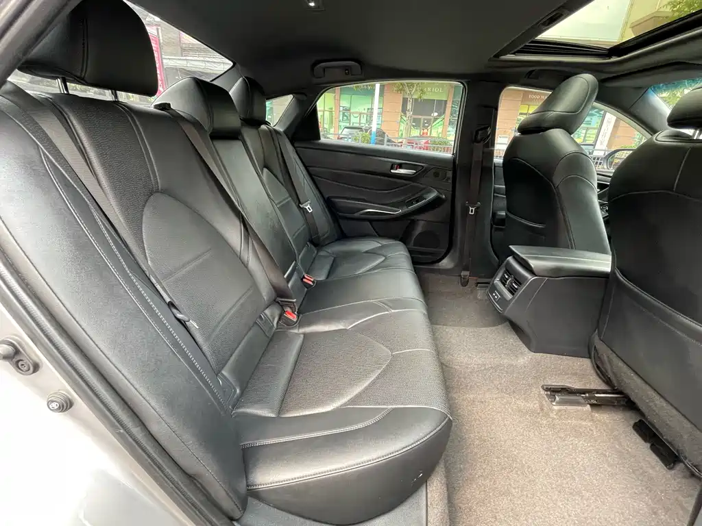 Toyota Avalon — миниатюра 12
