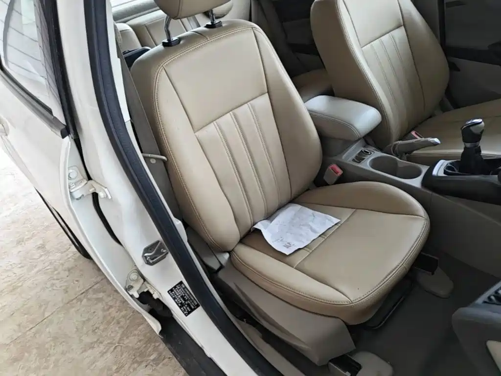 Ford Focus — миниатюра 25