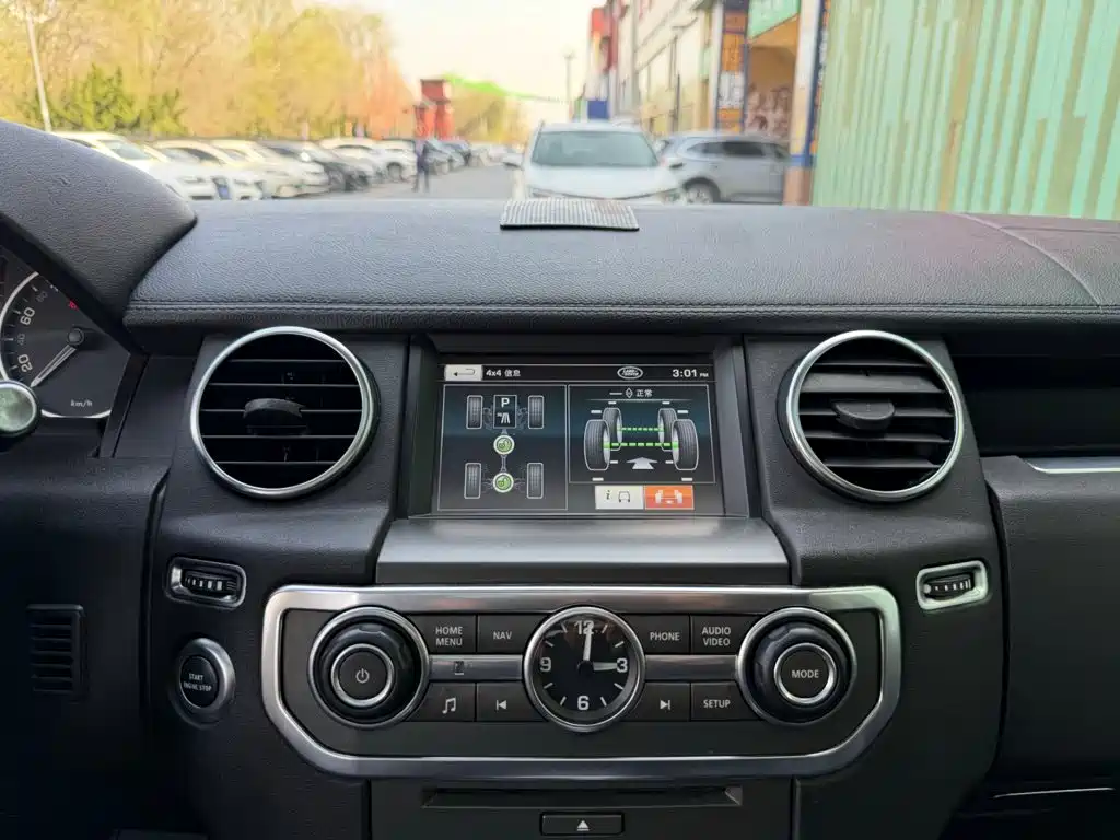 Land Rover Discovery — миниатюра 6