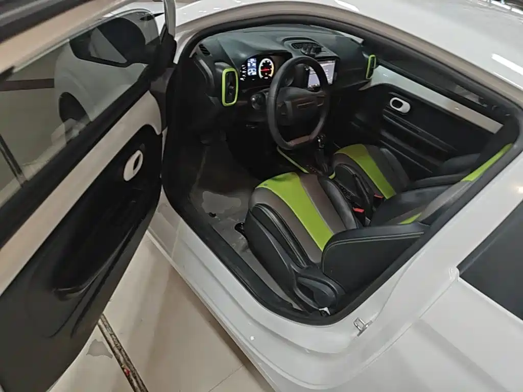 Roewe Clever — миниатюра 16