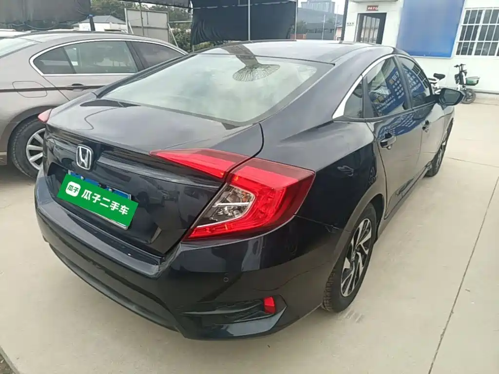 Honda Civic — миниатюра 7