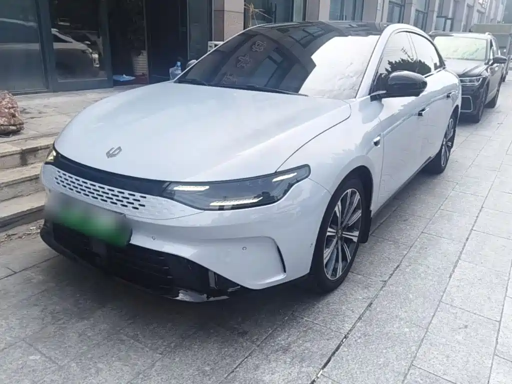 Leapmotor Leapmotor C01 — миниатюра 2