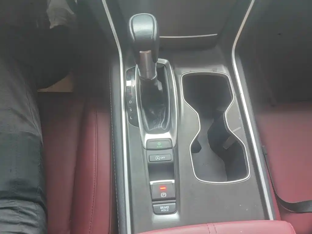 Honda Accord — миниатюра 14
