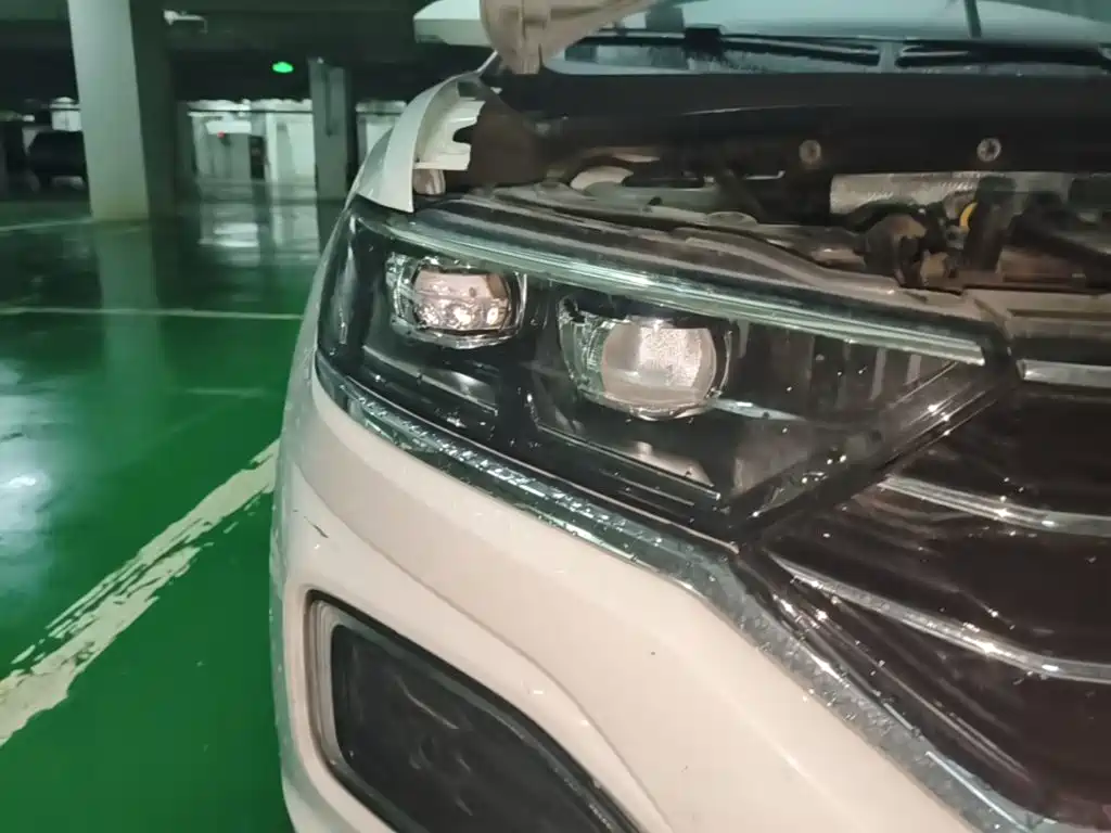 Volkswagen T-Roc — миниатюра 11