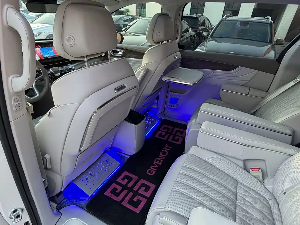 Roewe iMAX8 — миниатюра 7