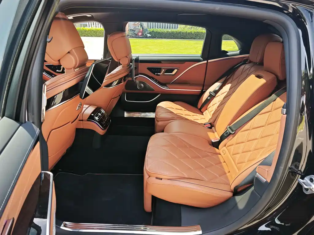 Mercedes-Benz S-Class — миниатюра 8